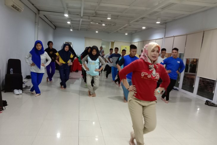 23 peserta SMN asal Babel dibekali kemampuan menari