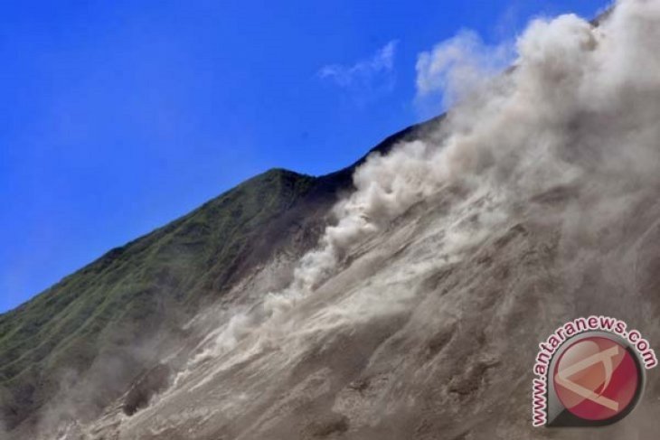 Status Gunung Karangetang di Sulawesi Utara siaga level III
