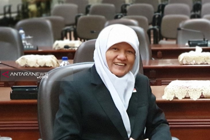 Legislator : Pemasangan paving di Kota Surabaya gunakan anggaran kelurahan