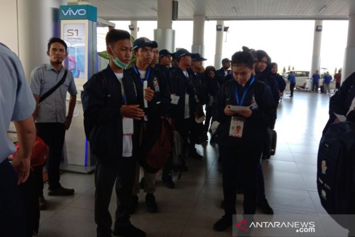 PT Timah lepas 23 peserta SMN berangkat ke Kendari