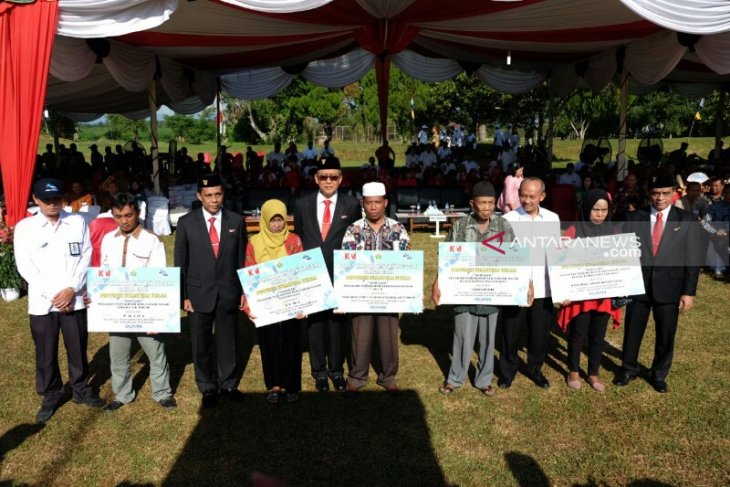 PTPN IV beri bantuan pemenuhan kebutuhan dasar masyarakat