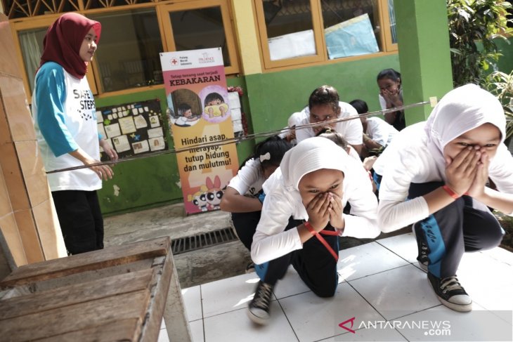 PMI beri edukasi ratusan pelajar SD tentang kebencanaan
