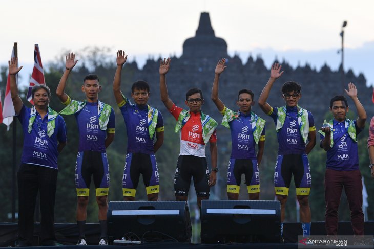 Tour d'Indonesia commences from Borobudur Temple