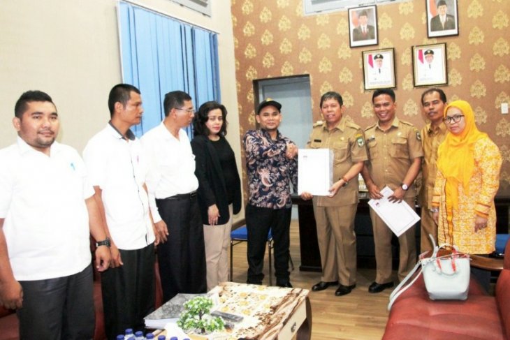 KPU serahkan dokumen anggota DPRD terpilih ke Pemkot Pematangsiantar