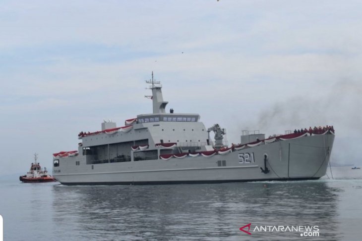 TNI AL bantu selamatkan korban pertikaian KM Mina Sejati