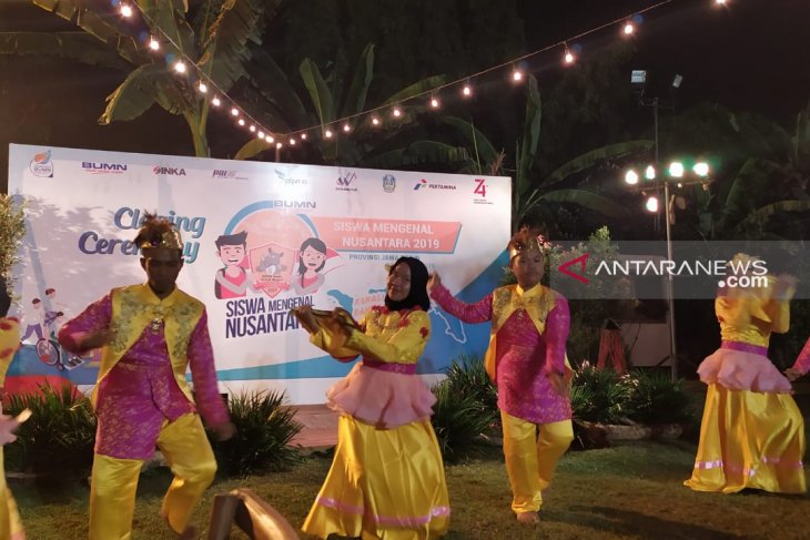 Peserta SMN Gorontalo tampilkan tari tradisional saat