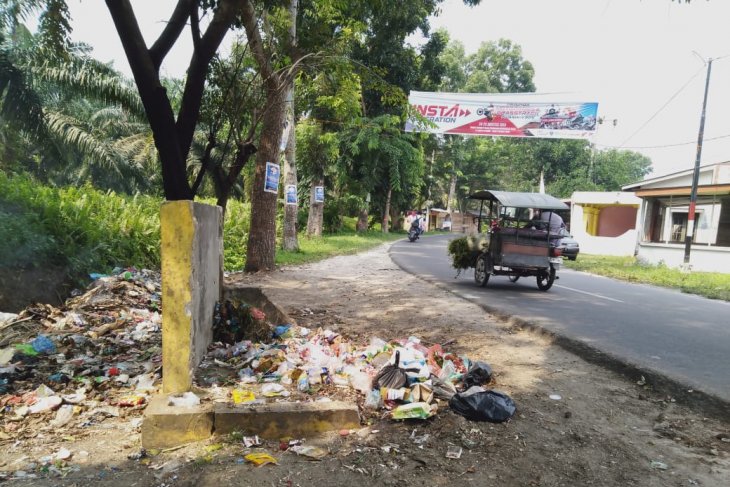 Warga minta Pemkab Asahan perbaiki bak sampah rusak