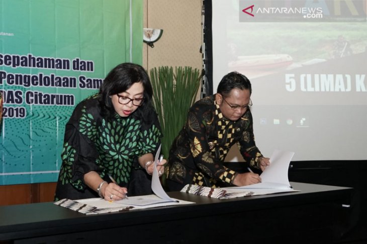 Pemkab Bekasi-Kementerian LHK kerja sama kelola sampah Citarum