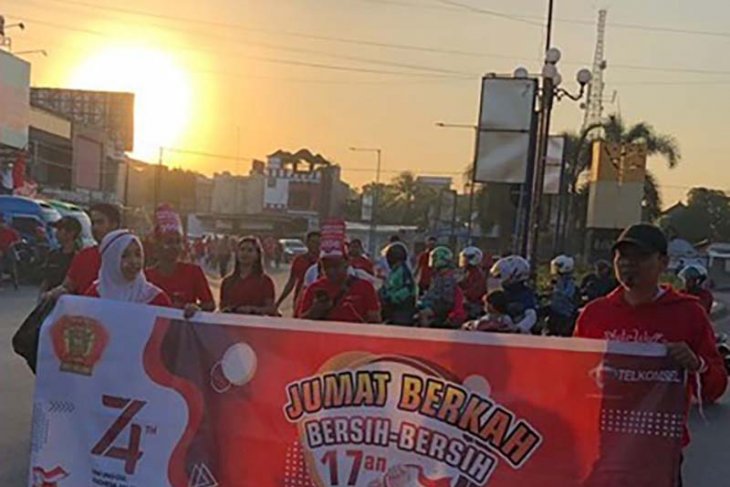 HUT RI, Telkomsel Branch Mataram gelorakan spirit