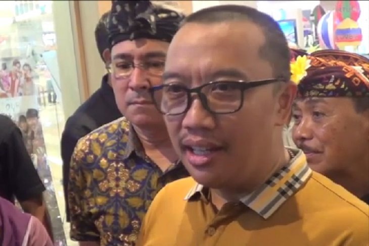 Menpora Ajak puluhan pelajar nonton Bali Beats Of Paradise