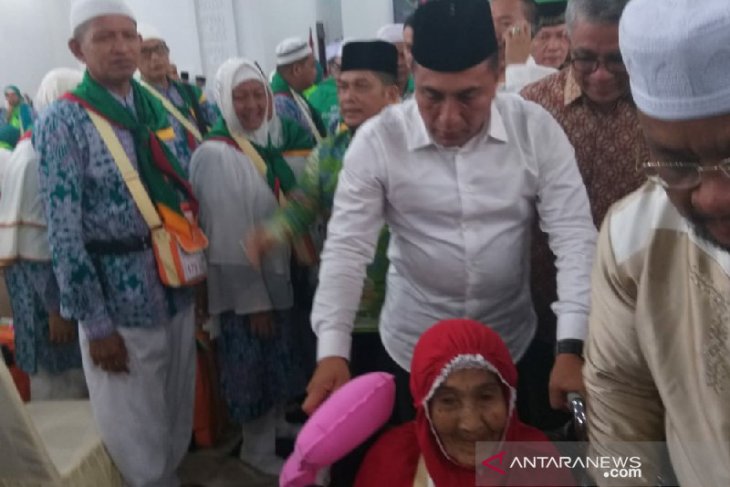 Jamaah haji kloter 1 Debarkasi Medan tiba Jumat malam