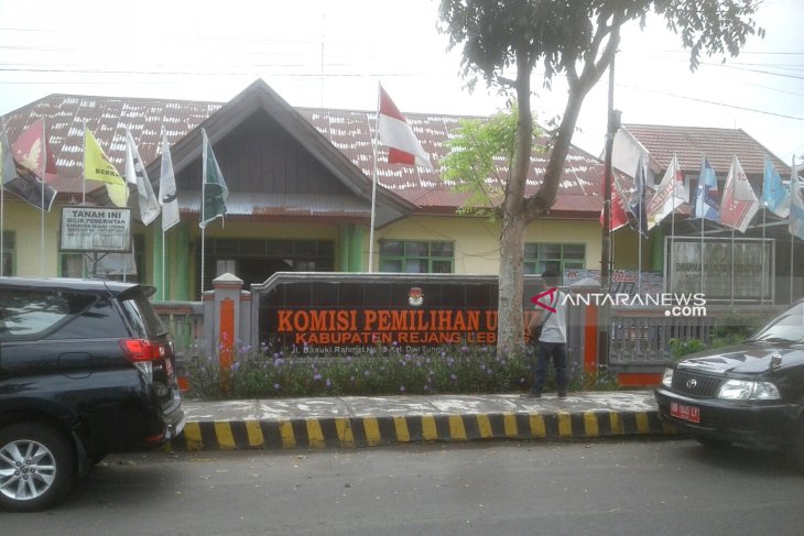 KPU tunggu juknis syarat calon perseorangan Pilkada