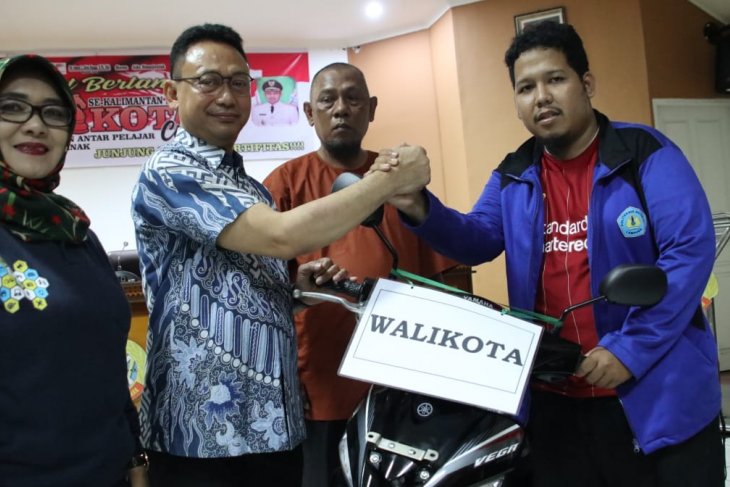 Edi Rusdi Kamtono berharap Kalbar cetak grand master internasional