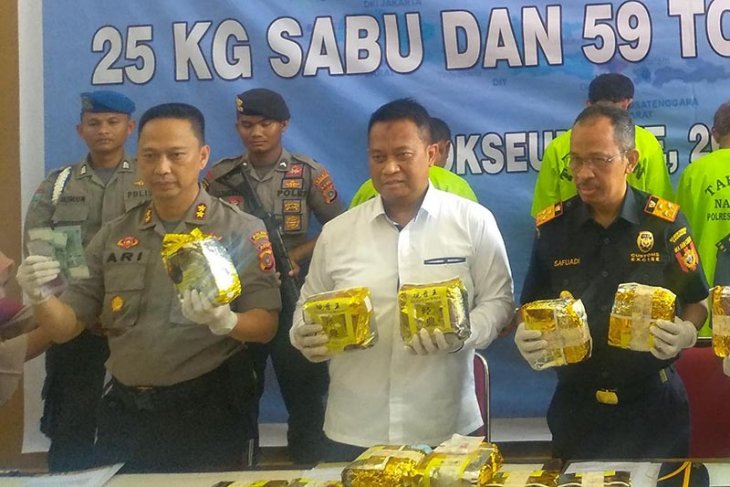 Polisi gagalkan penyelundupan narkoba bernilai miliaran rupiah