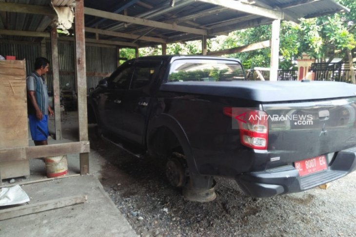 Mobil Kepala Dinas PUPR Aceh Barat jadi korban pencurian ban