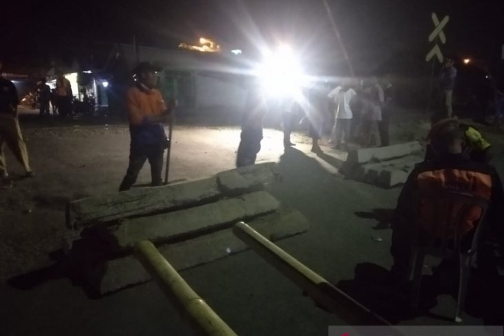 Bupati Cellica tolak rencana PT KAI tutup perlintasan sebidang