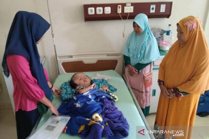 Anak mualaf menderita penyakit hidrosefalus di Aceh Timur