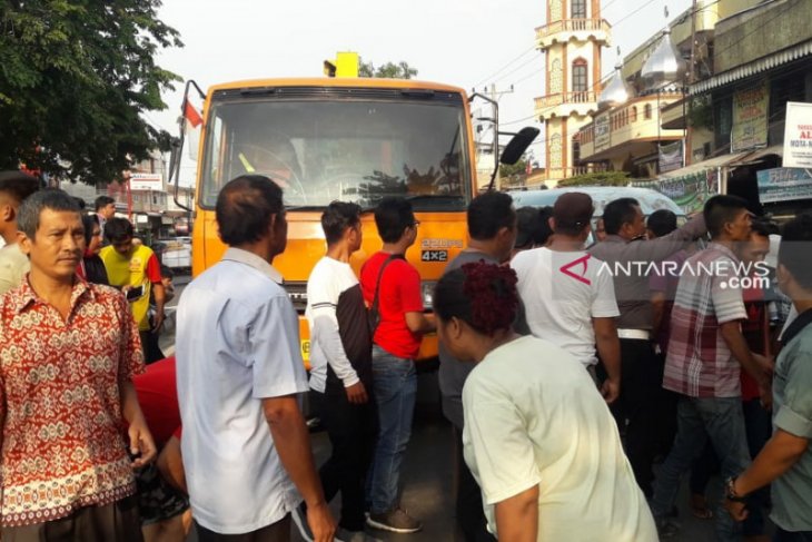 Ditabrak mobil truk, satu orang meninggal dunia