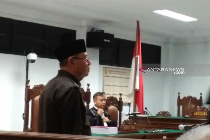Mantan Bupati Simeulue bantah korupsi Rp8,5 miliar