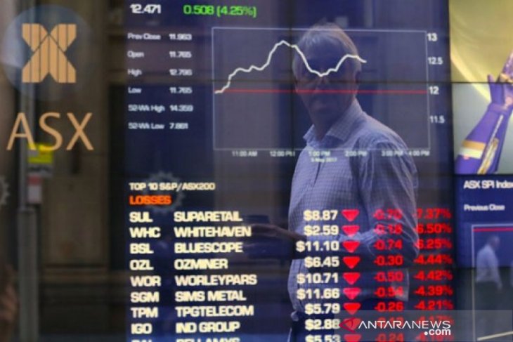 Bursa Australia dibuka menguat
