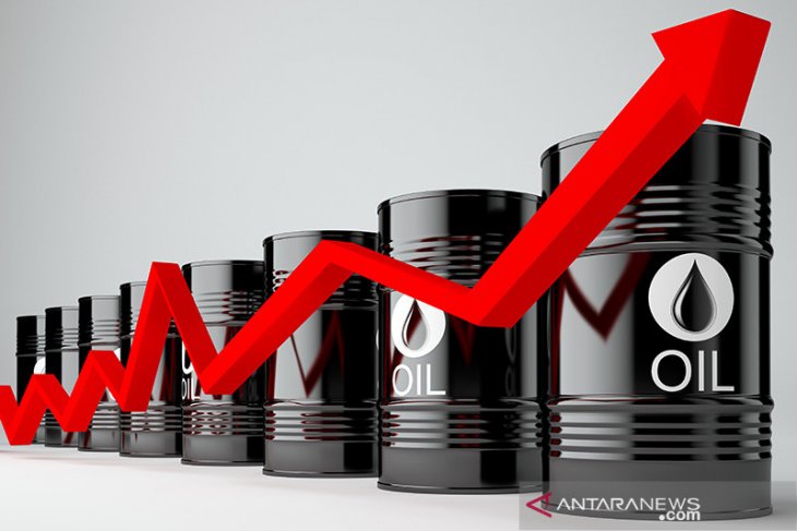 Harga minyak naik, ditopang pembicaraan pembatasan pasokan OPEC+