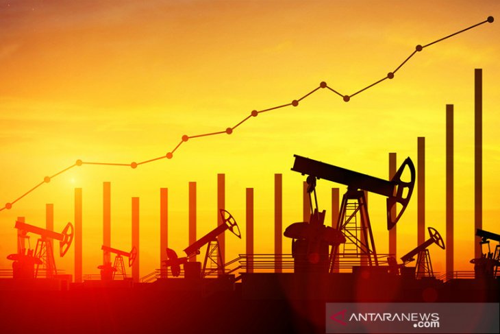 Minyak sedikit berubah meskipun OPEC+ berencana memperdalam pemotongan