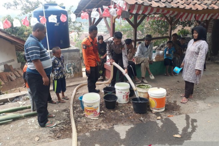 Ada 23.718 jiwa warga Purwakarta alami kesulitan air bersih