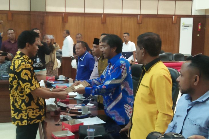 Penentuan ibu kota provinsi tergantung pemerintah