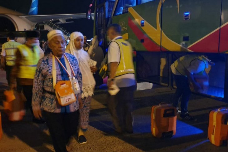 Wali kota minta jamaah haji Padangsidimpuan jadi teladan