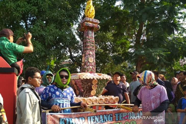 Papua Terkini - Tarian Papua mewarnai kirab