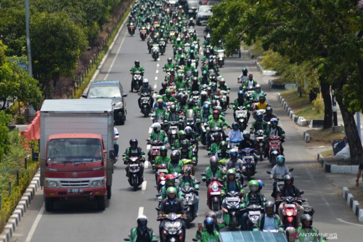Ribuan personel keamanan dikerahkan kawal demo ojol di Istana Merdeka