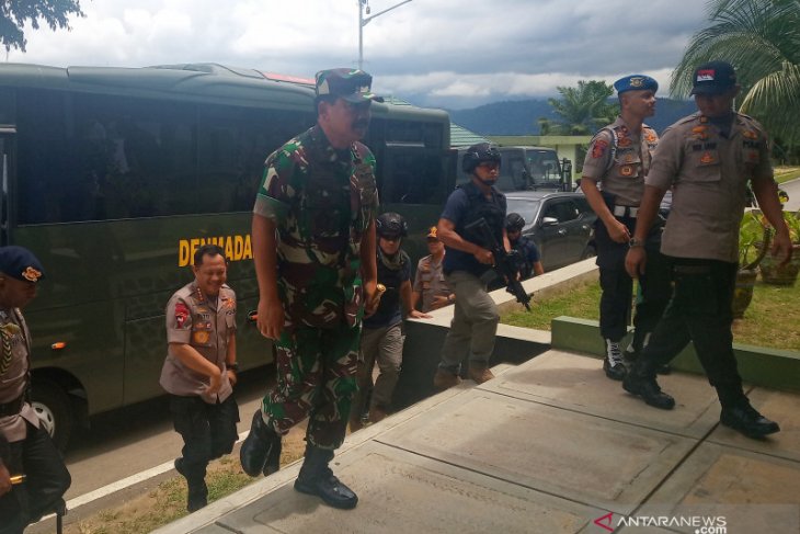 Papua Terkini - Panglima TNI akan tambah kendaraan pengamanan ke Papua Barat