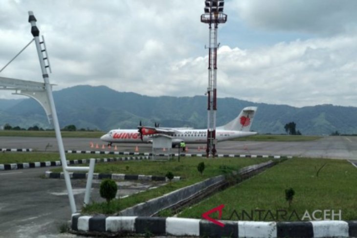 Penumpang pesawat alami tren penurunan di Bandara Rambele Aceh