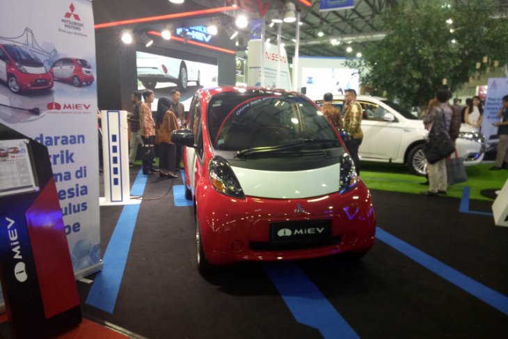 Puluhan model kendaraan listrik dipamerkan di IEMS 2019