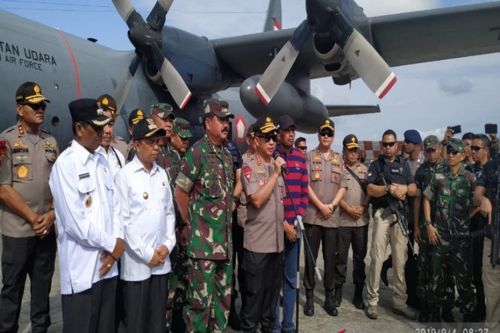 Panglima TNI bantu heli selidiki keberadaan para pendulang di pedalaman Papua