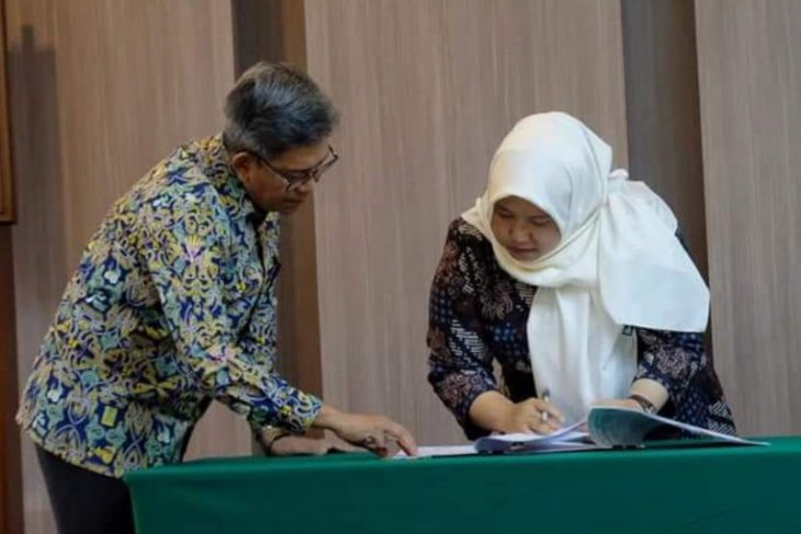 Bupati Muaro Jambi tandatangani penyerahan barang hibah PUPR