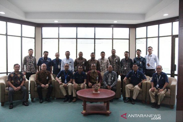 Jajaran Direksi PLN sapa pelanggan sambut HPN 2019