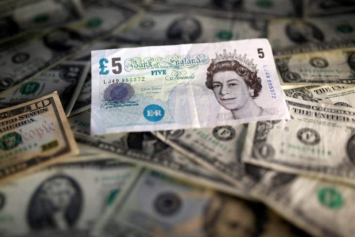 Dolar AS turun terhadap pound Inggris di tengah kesepakatan Brexit
