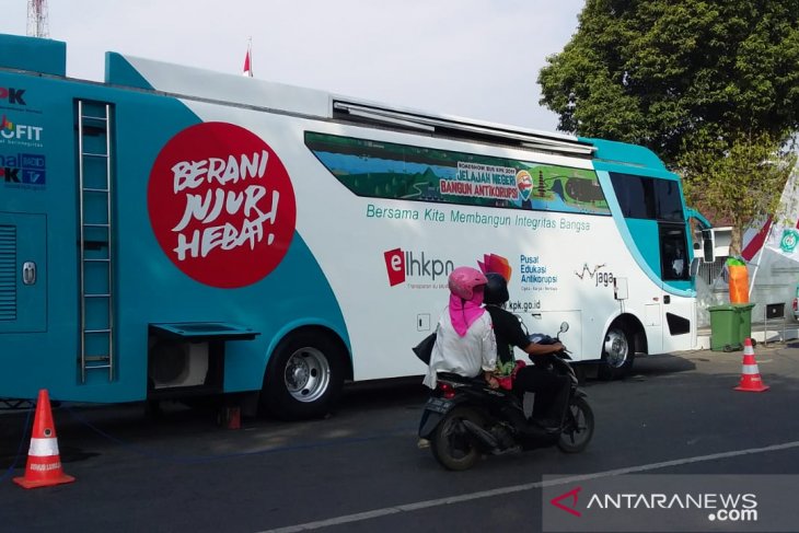 Kampanye pencegahan lewat bus KPK