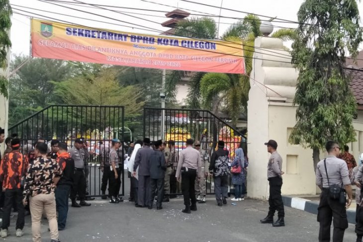 Aksi pembatasan peliputan oleh Kepolisian dan Sekretariat DPRD Kota Cilegon