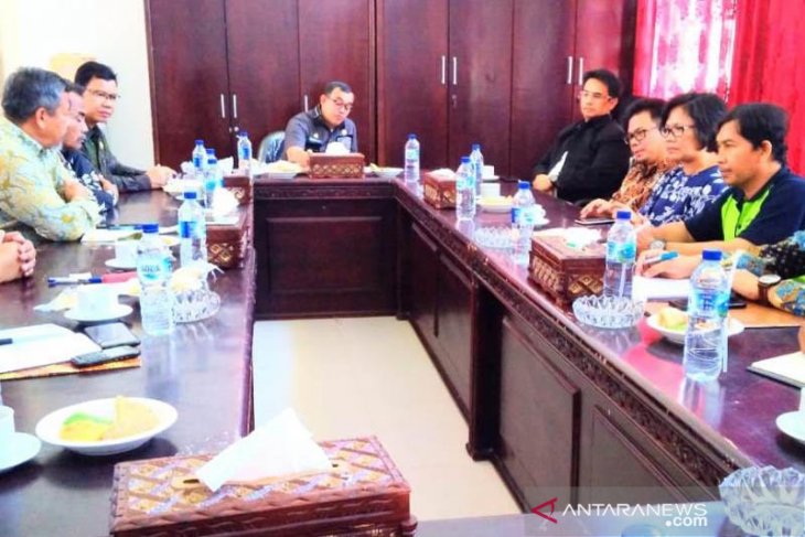Kembangkan nilam, Pemkab Aceh Jaya gandeng PT Haldin Pacific Semesta