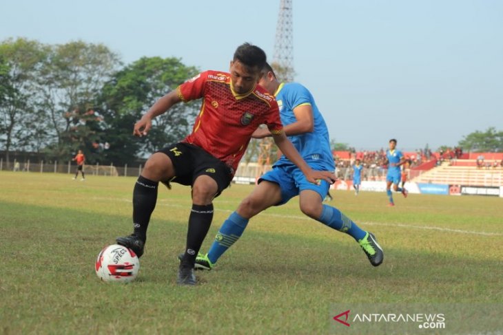 Sepak Bola - Liga 2, Persibat Batang taklukan Blitar Bandung United 2-1