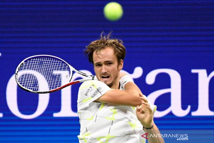 Daniil Medvedev raih kemenangan di St Petersburg Open