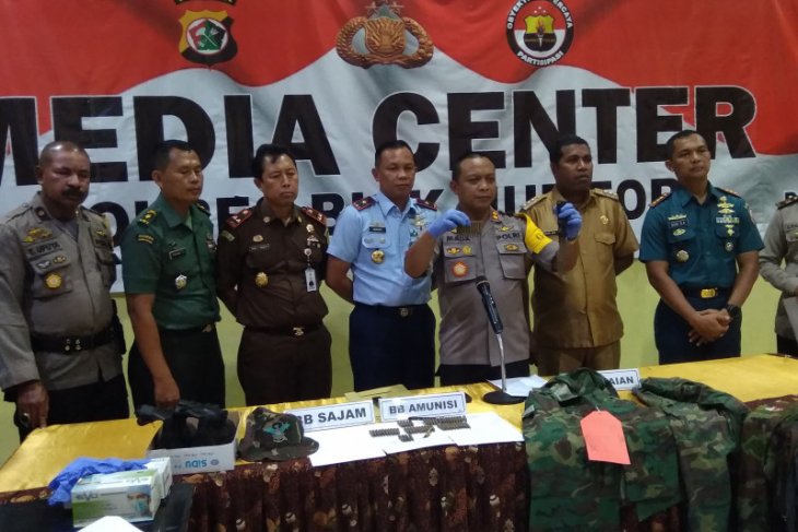 Polisi tangkap pelaku pembawa 64 butir amunisi