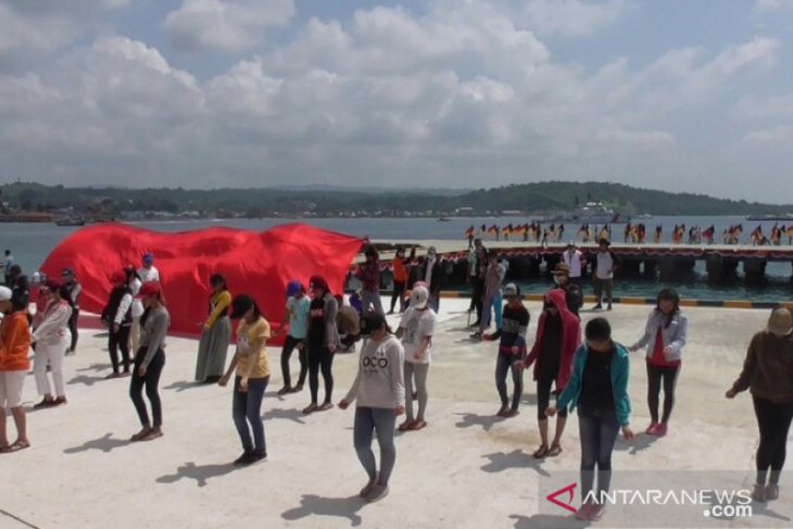 500 penari meriahkan puncak Sail Nias 2019