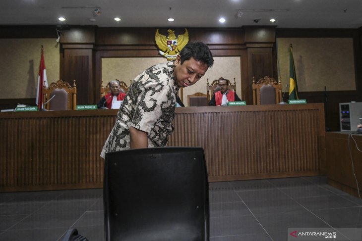 Romahurmuziy didakwa terima suap Rp325 juta dan Rp91,4 juta
