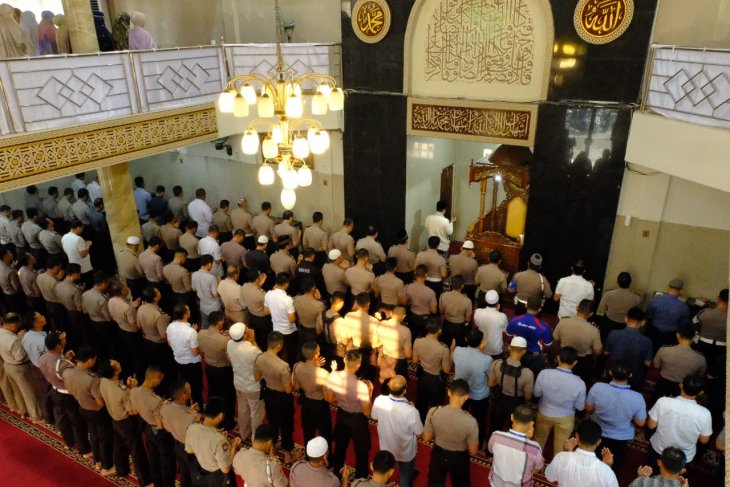 Polda Jambi gelar shalat ghaib doakan almarhum BJ Habibie