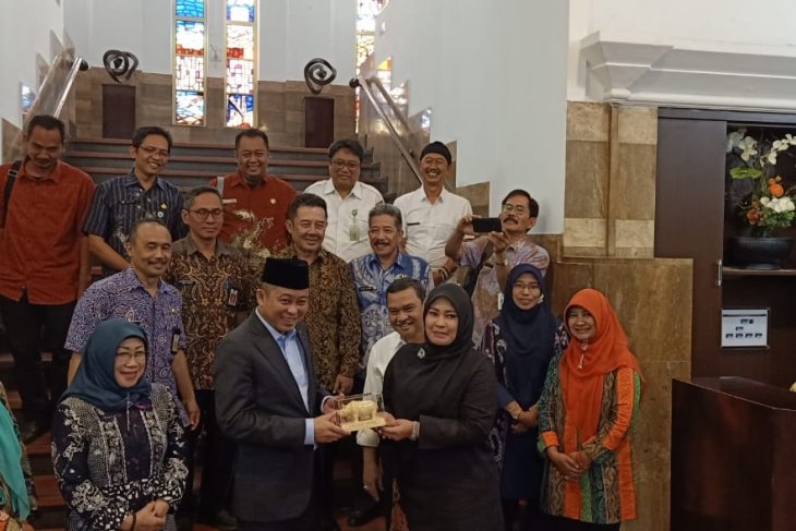 Bupati Pandeglang presentasikan site plan pengembangan Geopark Ujung Kulo