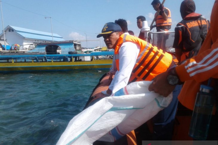 Basarnas Ambon ikut aksi bersih laut dukung HUT ke-74 TNI
