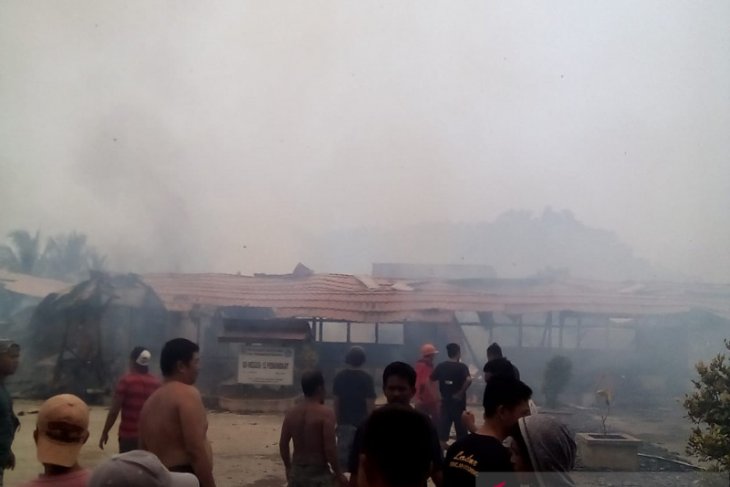 Kebakaran Pemangkat, hanguskan sekolah satu atap